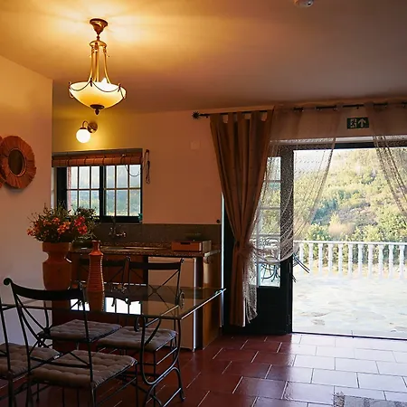 Encontro No Rio Bed & Breakfast *